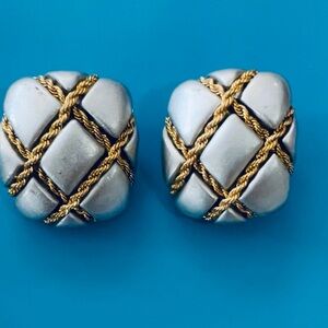 Vintage from 1980's UNMARKED Jewellians Earrings HUGE! Clip